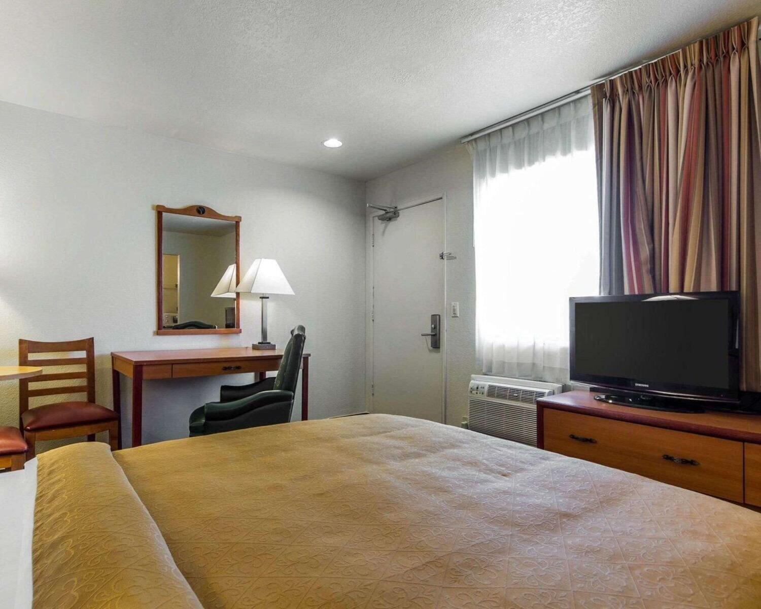 Quality Inn Oakland Airport Exterior foto