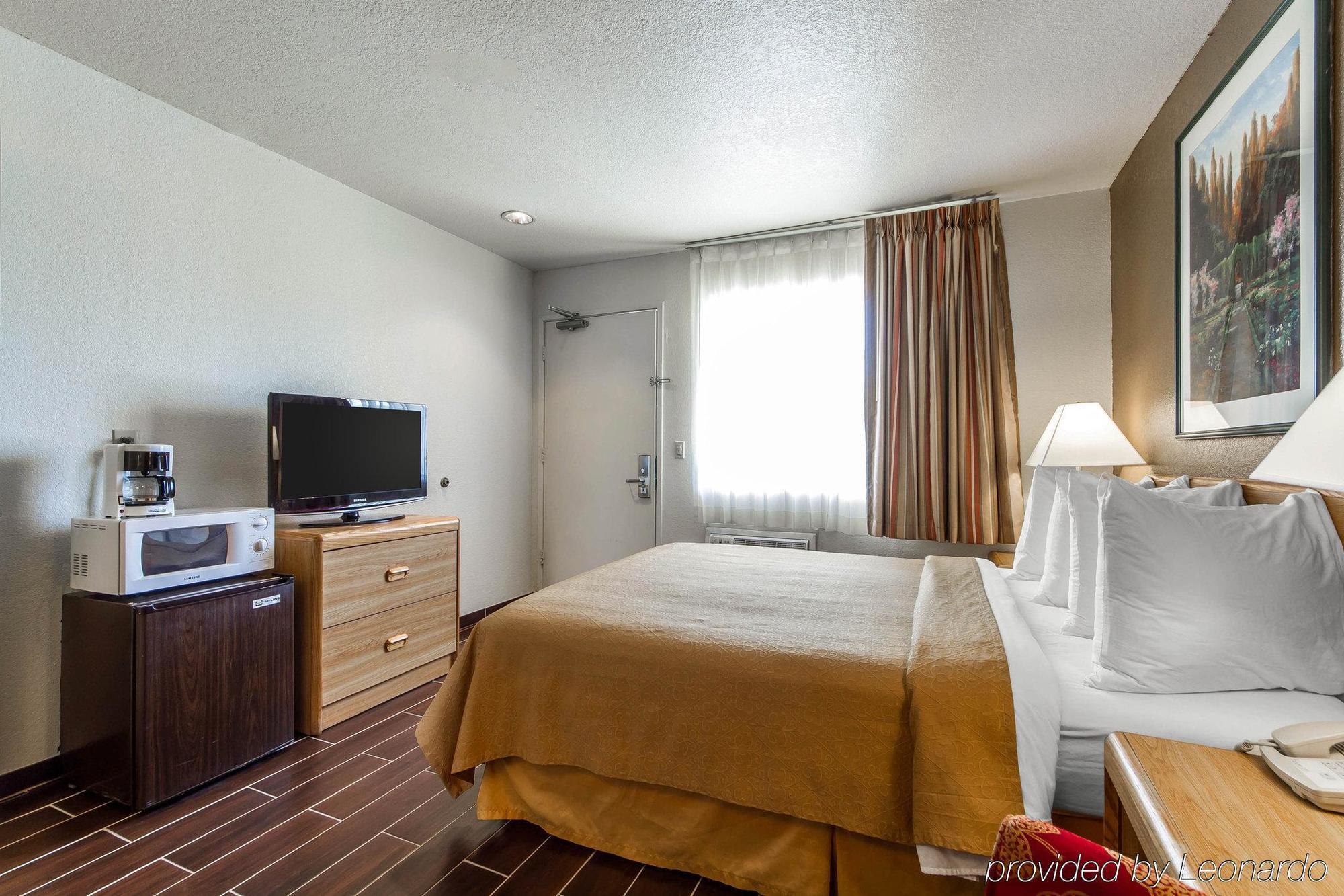 Quality Inn Oakland Airport Exterior foto