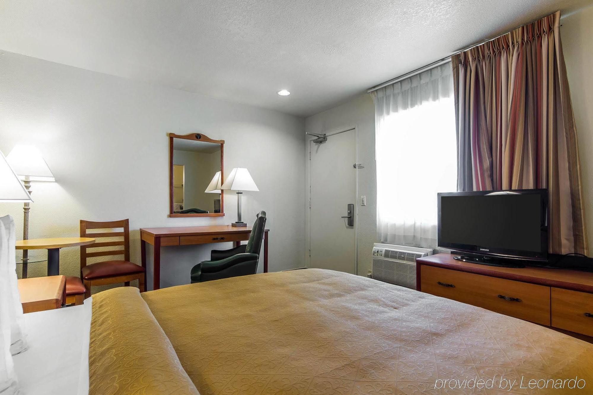 Quality Inn Oakland Airport Exterior foto
