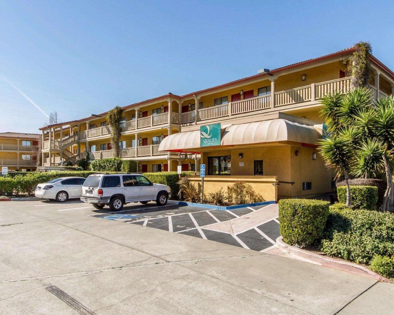 Quality Inn Oakland Airport Exterior foto