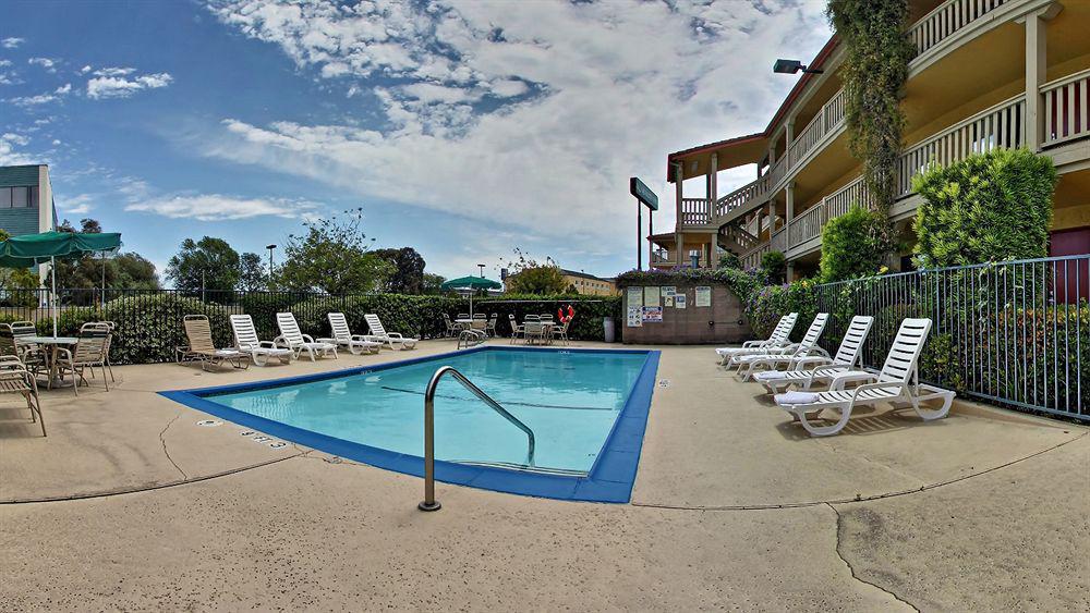 Quality Inn Oakland Airport Exterior foto